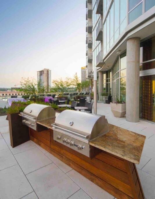 Indulge In Luxury Living 2 Bedroom Gem In The Heart Of Austin With Pool, Gym, And Breathtaking Views Exterior foto